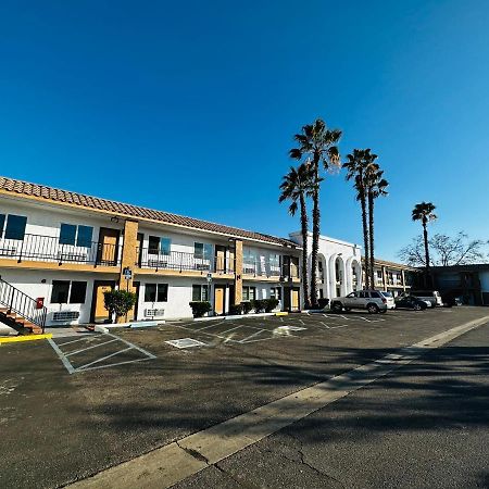 Casa Blanca Express & Suites Cypress Buena Park - Anaheim Area Extérieur photo