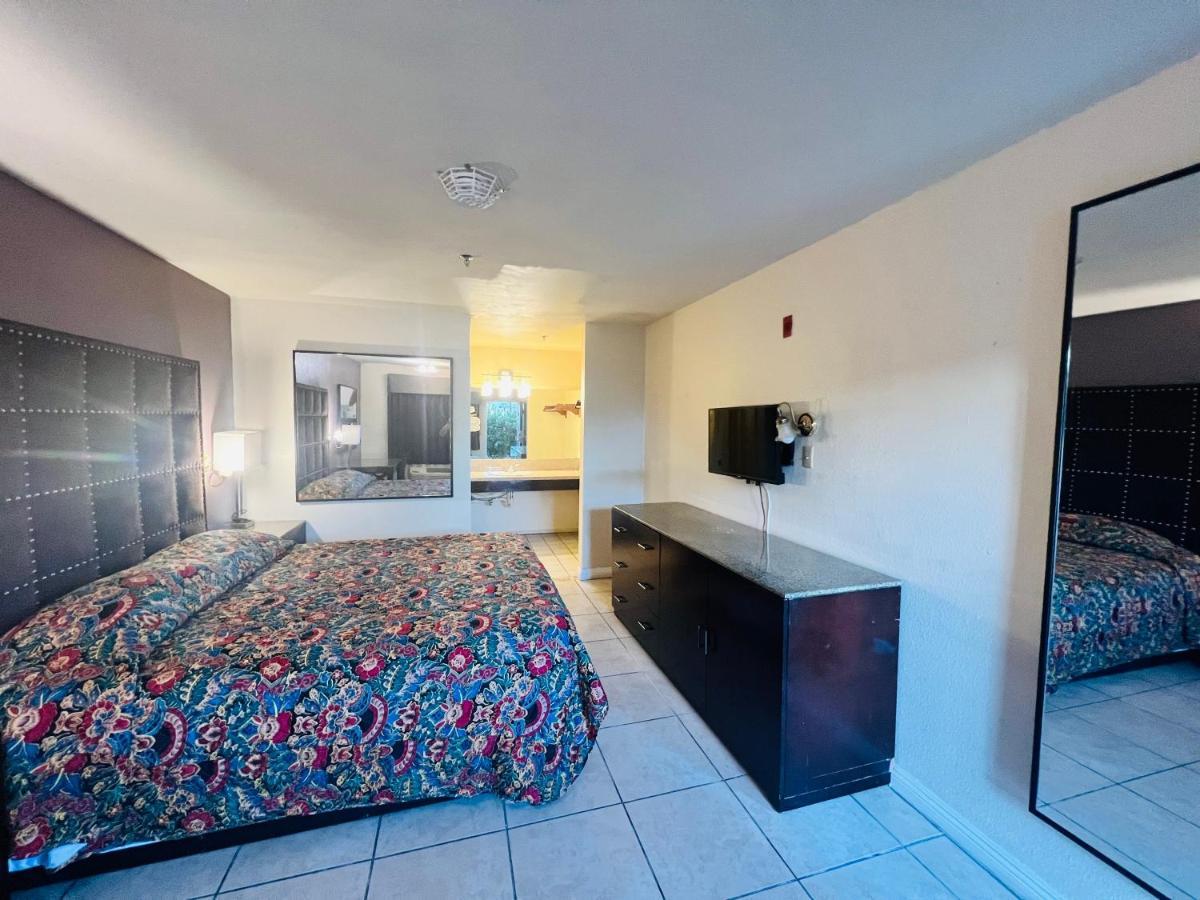 Casa Blanca Express & Suites Cypress Buena Park - Anaheim Area Extérieur photo