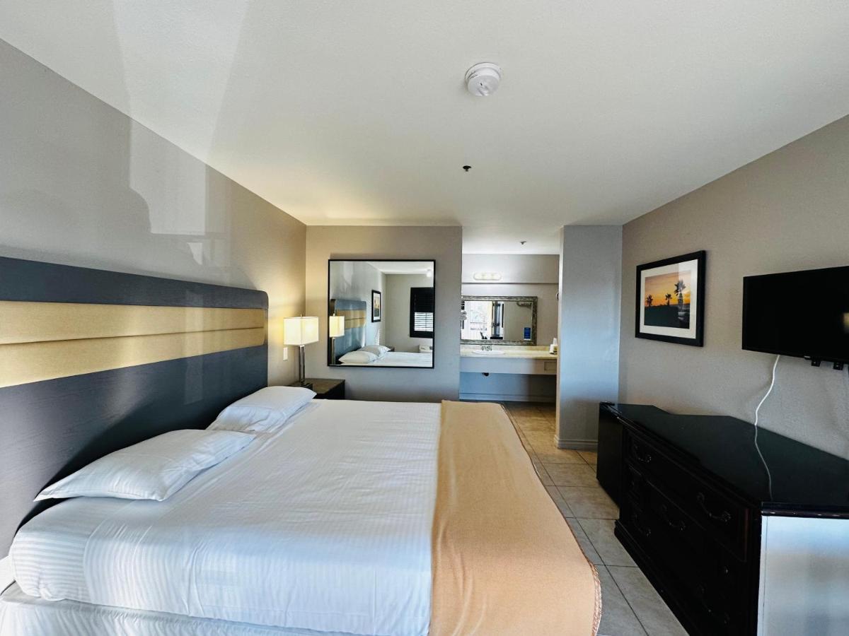 Casa Blanca Express & Suites Cypress Buena Park - Anaheim Area Extérieur photo