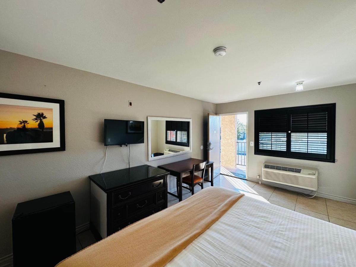Casa Blanca Express & Suites Cypress Buena Park - Anaheim Area Extérieur photo