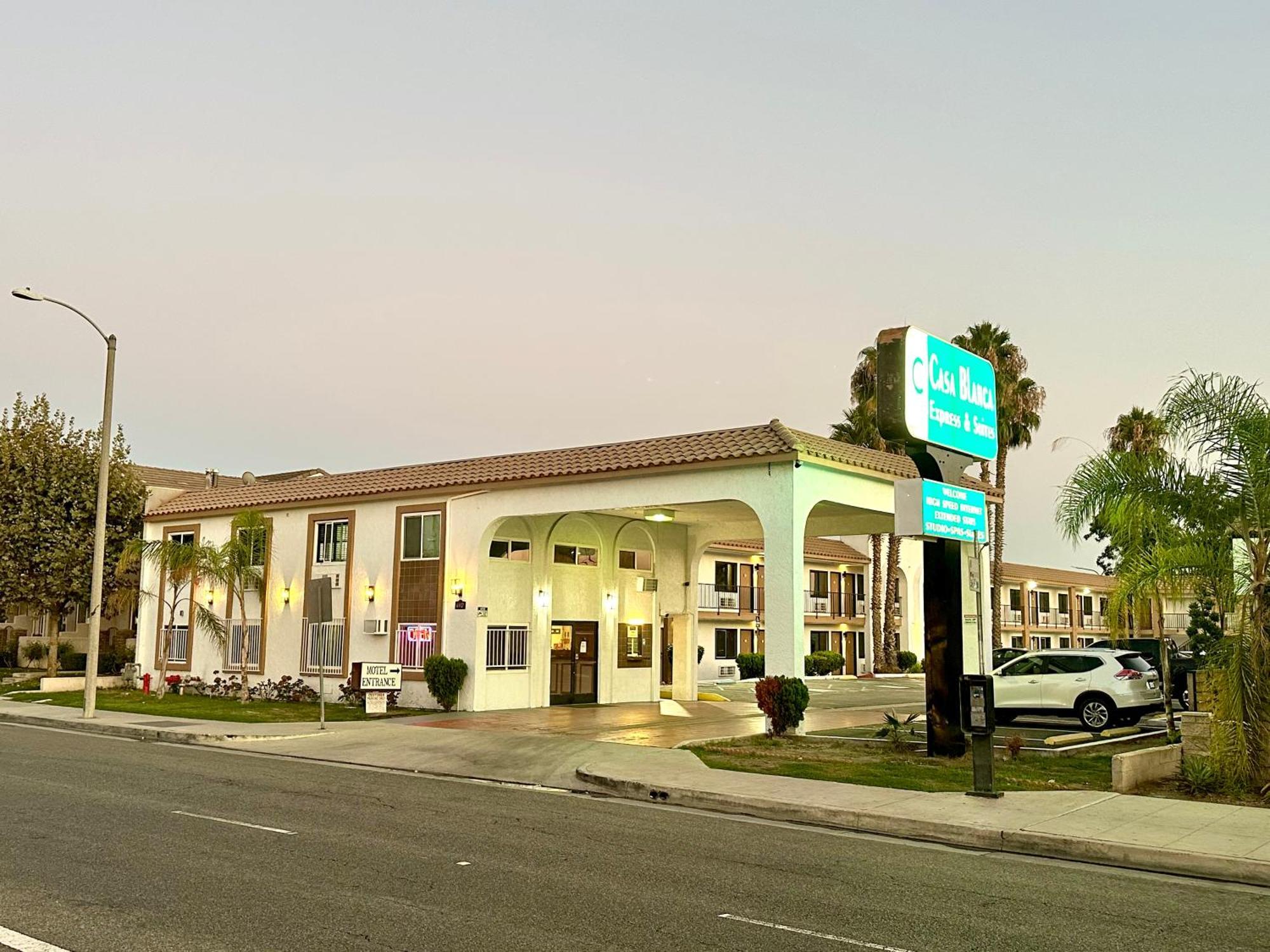 Casa Blanca Express & Suites Cypress Buena Park - Anaheim Area Extérieur photo